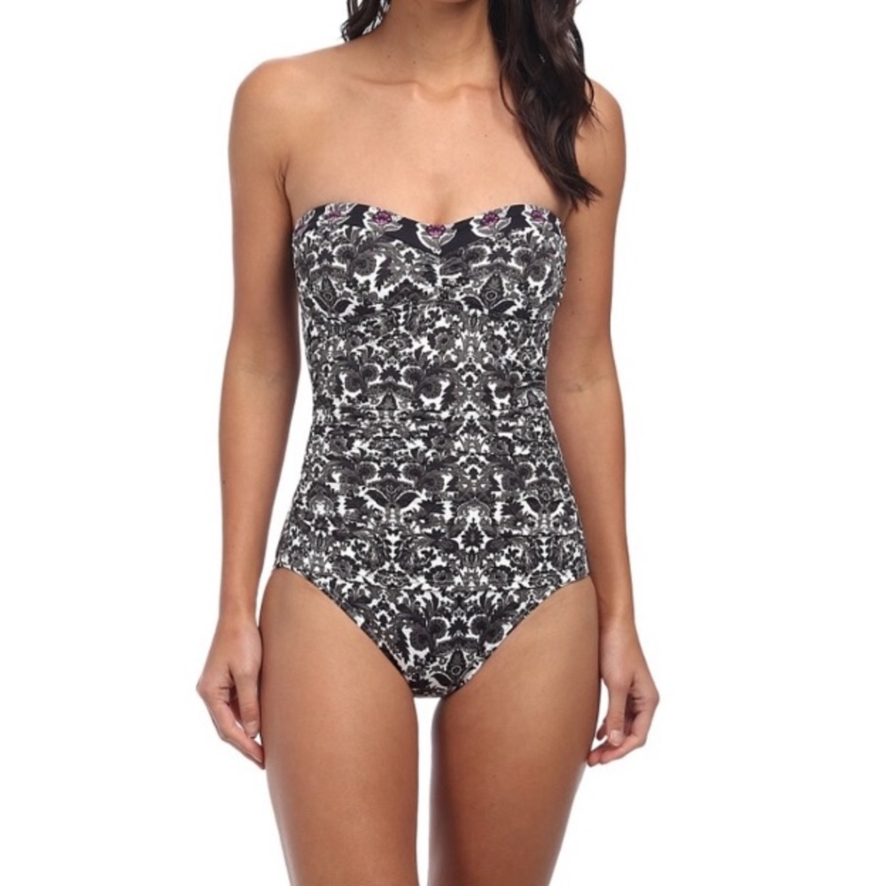 NWT Tommy Bahama swimwear size 4